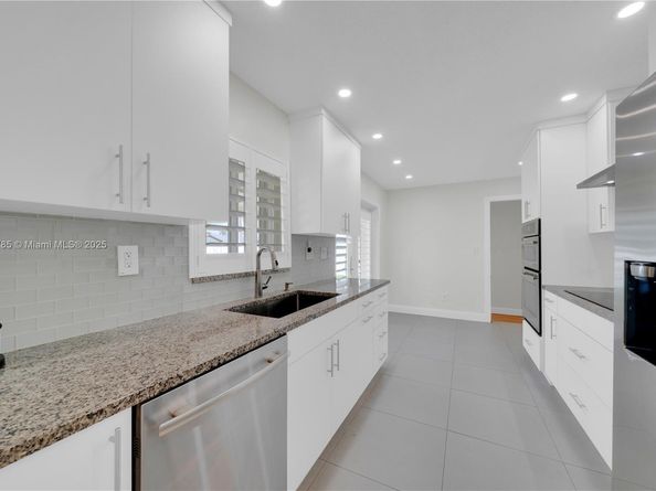 13232 SW 52nd Ter, Miami FL 33175