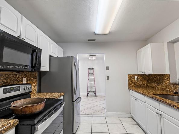 2601 NW 22nd St, Fort Lauderdale FL 33311