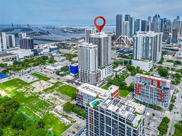 1600 NE 1st Ave 1402, Miami FL 33132