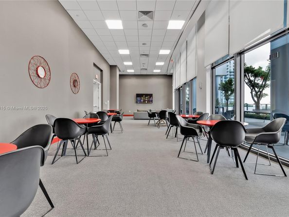 1600 NE 1st Ave 1402, Miami FL 33132