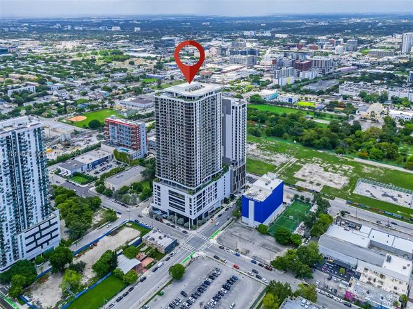 1600 NE 1st Ave 1402, Miami FL 33132