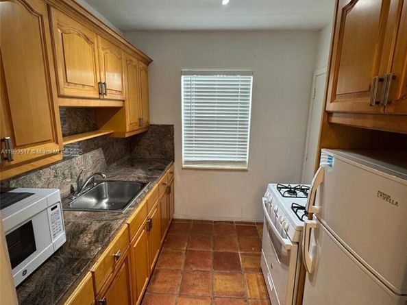 1610 Michigan Ave 6, Miami Beach FL 33139