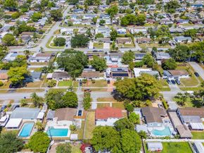 330 N 70th Ave, Hollywood FL 33024