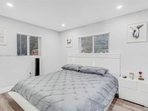 330 N 70th Ave, Hollywood FL 33024