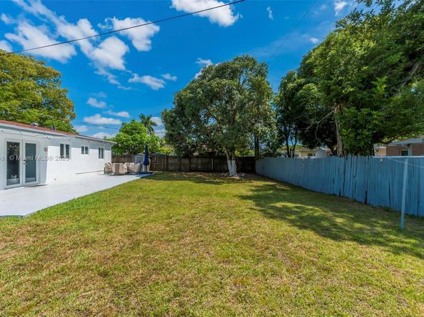 330 N 70th Ave, Hollywood FL 33024