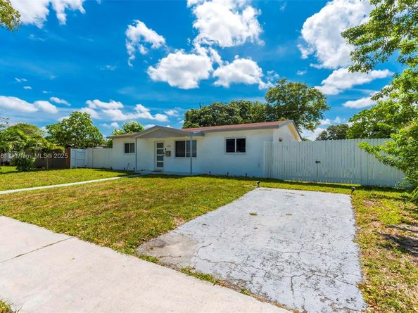 330 N 70th Ave, Hollywood FL 33024