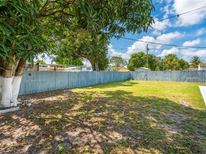 330 N 70th Ave, Hollywood FL 33024