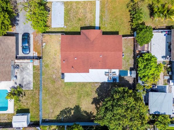 330 N 70th Ave, Hollywood FL 33024