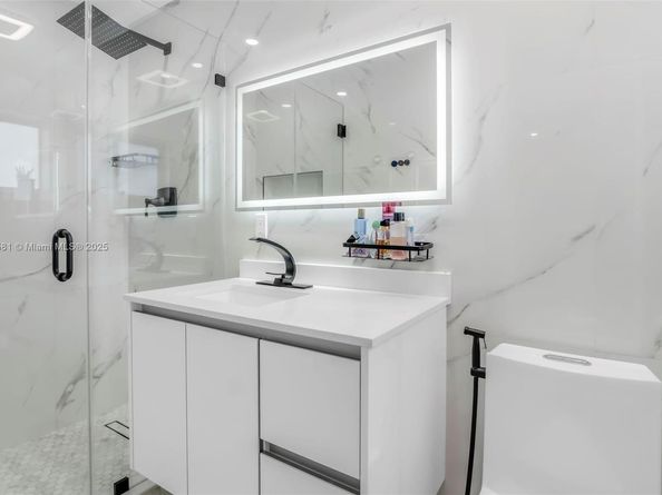 330 N 70th Ave, Hollywood FL 33024