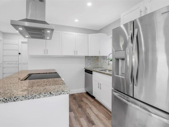 330 N 70th Ave, Hollywood FL 33024