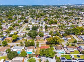 330 N 70th Ave, Hollywood FL 33024