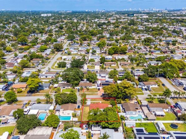 330 N 70th Ave, Hollywood FL 33024