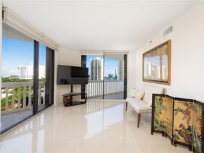 2000 Island Blvd 1109, Aventura FL 33160