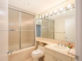 2000 Island Blvd 1109, Aventura FL 33160