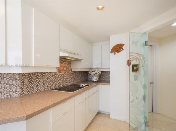 2000 Island Blvd 1109, Aventura FL 33160