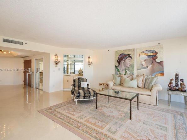 2000 Island Blvd 1109, Aventura FL 33160