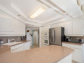 2000 Island Blvd 1109, Aventura FL 33160