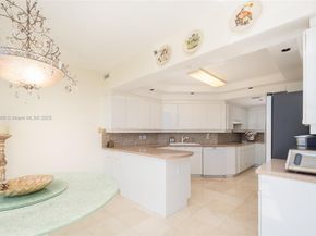 2000 Island Blvd 1109, Aventura FL 33160