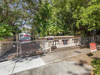 1045 NW 52nd St