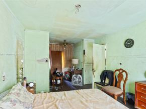 1045 NW 52nd St, Miami FL 33127