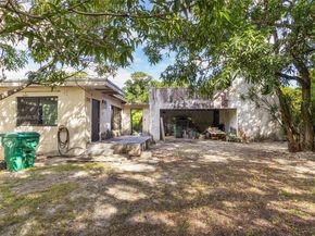 1045 NW 52nd St, Miami FL 33127