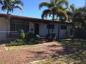 7925 SW 54th Ave