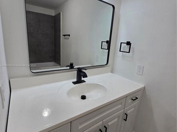 12545 NW 11th Way 206, Miami FL 33182