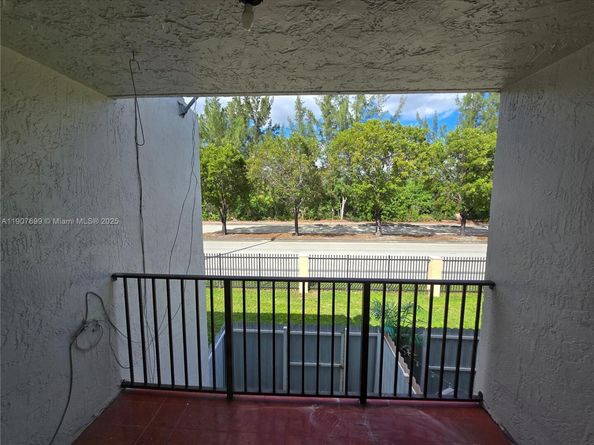 12545 NW 11th Way 206, Miami FL 33182