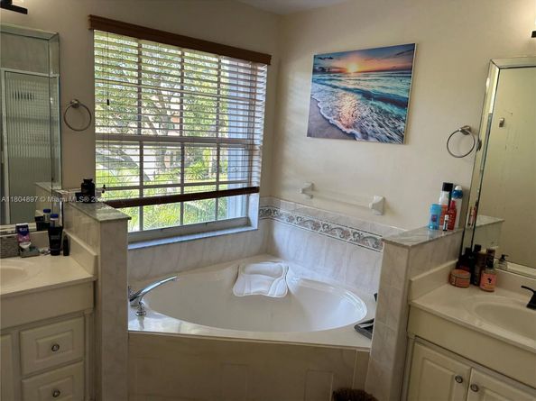 13833 NW 22nd St, Sunrise FL 33323