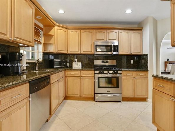 13833 NW 22nd St, Sunrise FL 33323