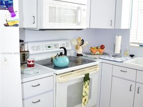 9321 Sunrise Lakes Blvd 201, Sunrise FL 33322