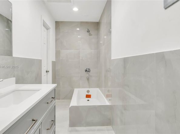1956 Madison St, Hollywood FL 33020