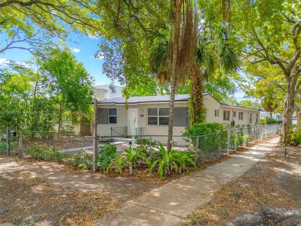 1956 Madison St, Hollywood FL 33020