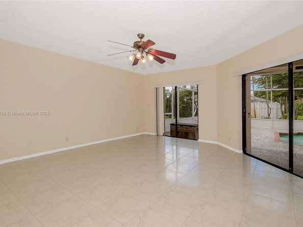 880 NW 110th Ave, Coral Springs FL 33071