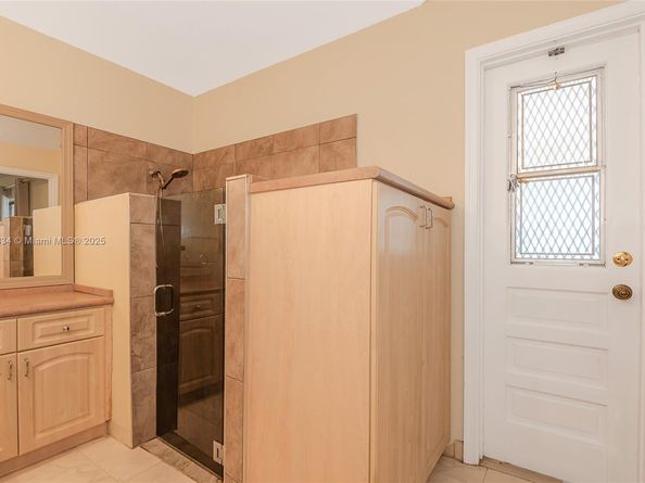 880 NW 110th Ave, Coral Springs FL 33071