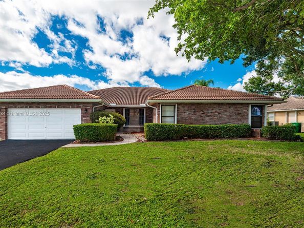 880 NW 110th Ave, Coral Springs FL 33071