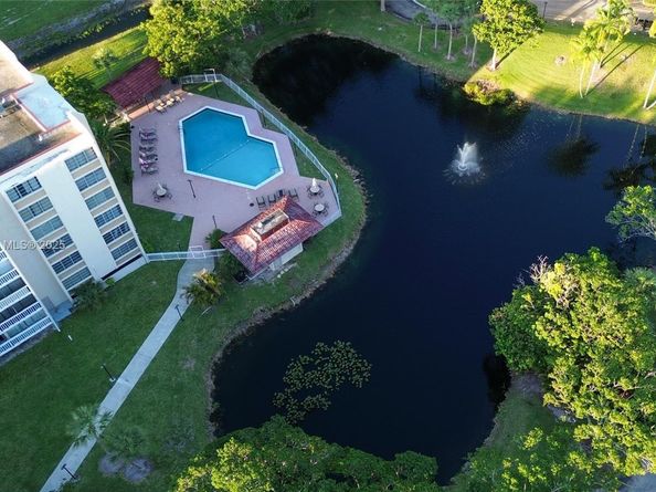 7051 Environ Blvd 431, Lauderhill FL 33319