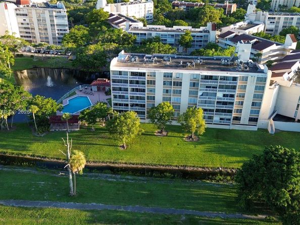 7051 Environ Blvd 431, Lauderhill FL 33319