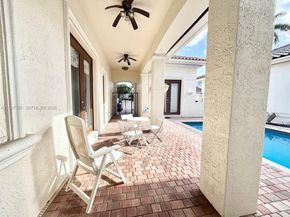 1141 Waterside Ln, Hollywood FL 33019