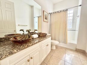1141 Waterside Ln, Hollywood FL 33019