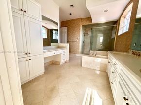 1141 Waterside Ln, Hollywood FL 33019