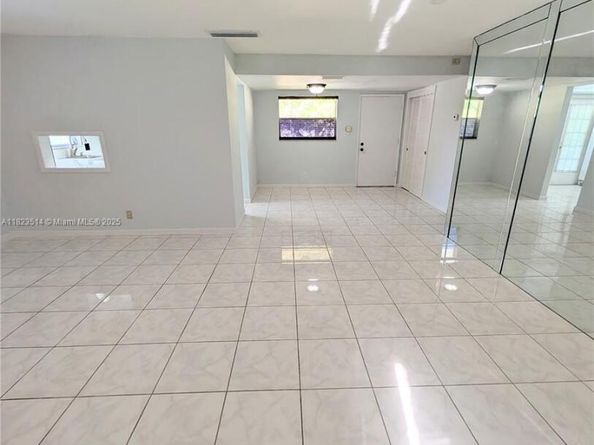 14901 SW 4th St 9A, Pembroke Pines FL 33027