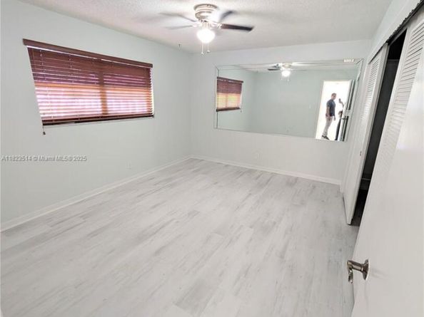 14901 SW 4th St 9A, Pembroke Pines FL 33027