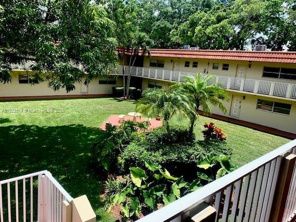 14901 SW 4th St 9A, Pembroke Pines FL 33027