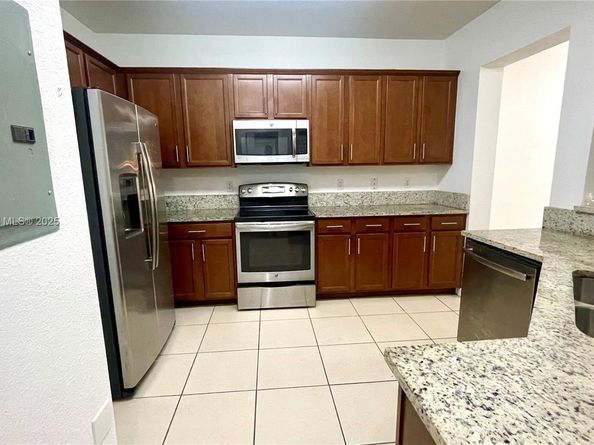 10620 NW 88th St 205, Doral FL 33178