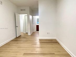 10620 NW 88th St 205, Doral FL 33178