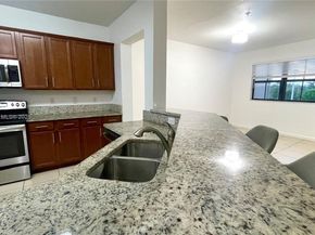 10620 NW 88th St 205, Doral FL 33178