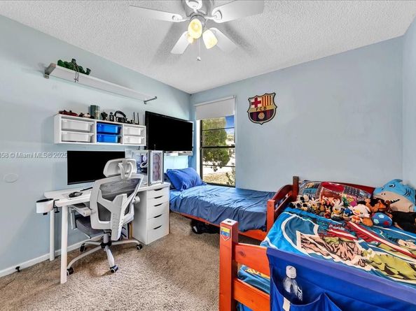 4916 NW 92nd Ave, Sunrise FL 33351
