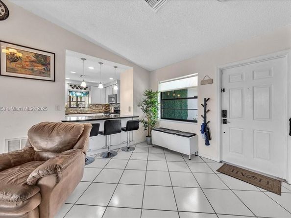 4916 NW 92nd Ave, Sunrise FL 33351