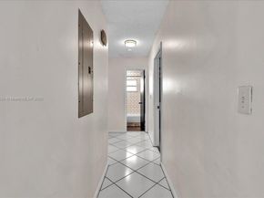 4916 NW 92nd Ave, Sunrise FL 33351